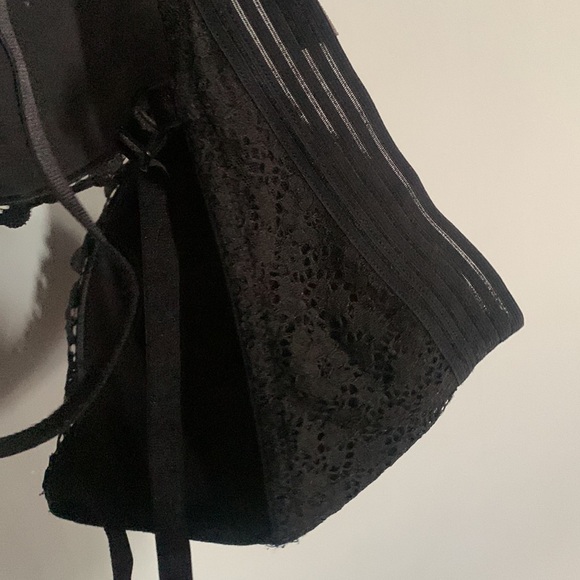 Victoria’s Secret bombshell bra - Picture 6 of 12